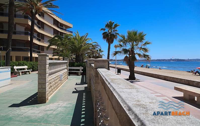 Апартаменты Apartbeach Marina Playa Climatizado Y Vistas Playa Камбрильс Экстерьер фото